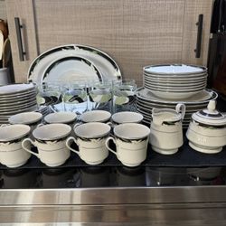 CHINA   Majesty Black Fantasy Collection    54 Pieces 