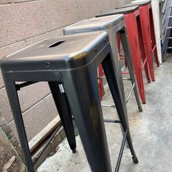 Industrial Bar Stool Set Of 5 Used  30"tall 