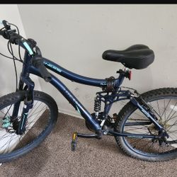 Genesis Bella Vista Full Suspension Tween/Teen Mountain Bike, 24" Wheels, Blue