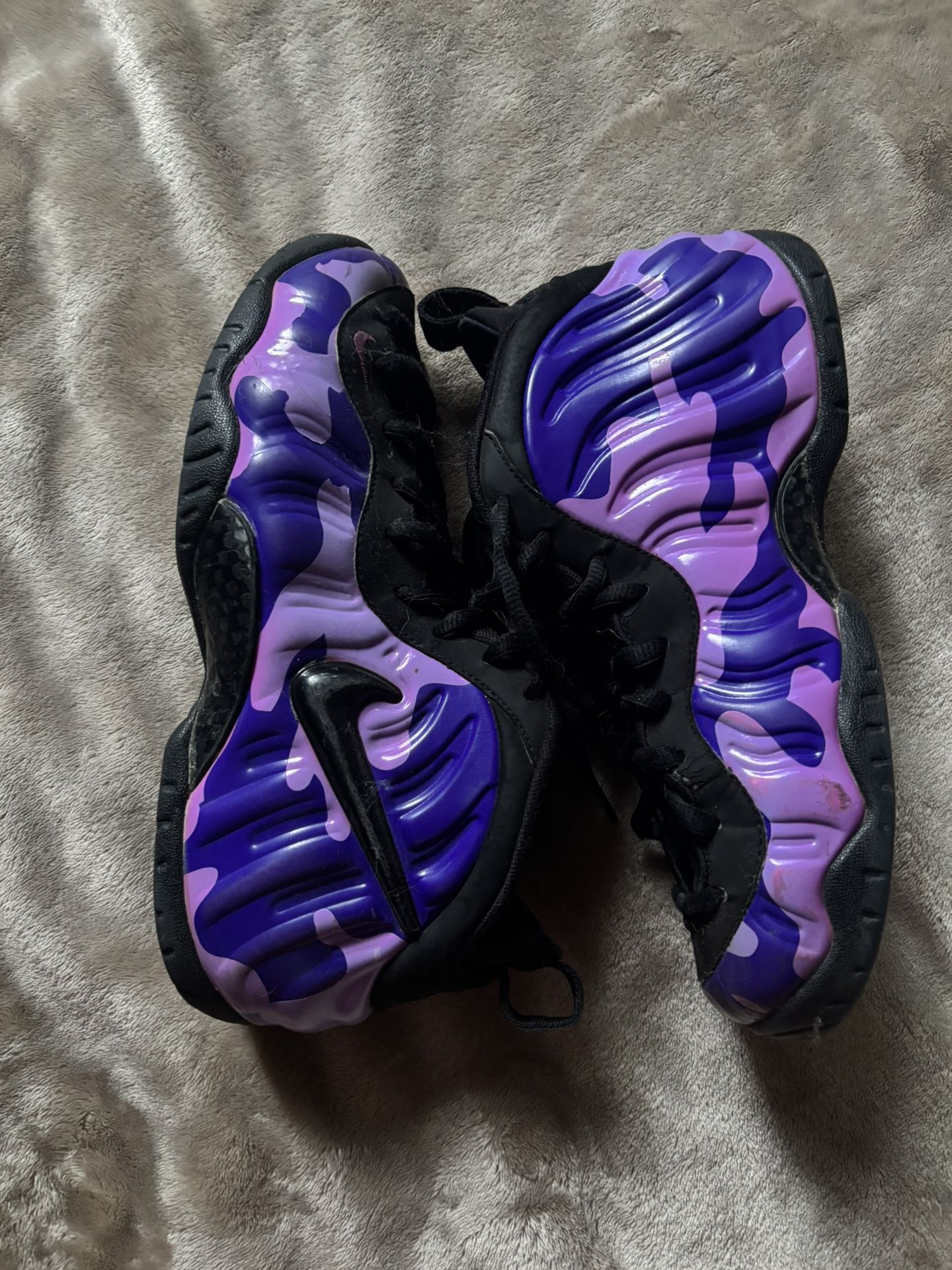 Men’s 8 nike foamposite