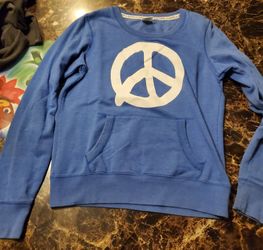 Victoria secrets pink sweater size medium