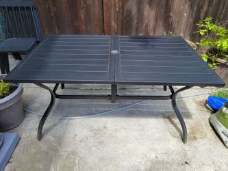 6 person Patio Table