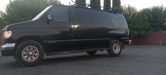 2002 Ford E-350