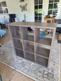 Square storage unit