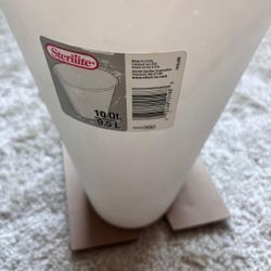 Sterlite Trash Can 2.5 Gallon White