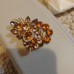 Vintage Brooch With Stones