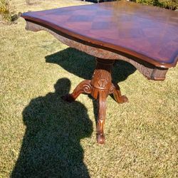 Solid Wood Victorian DINNING ROOM TABLE and Chairs 