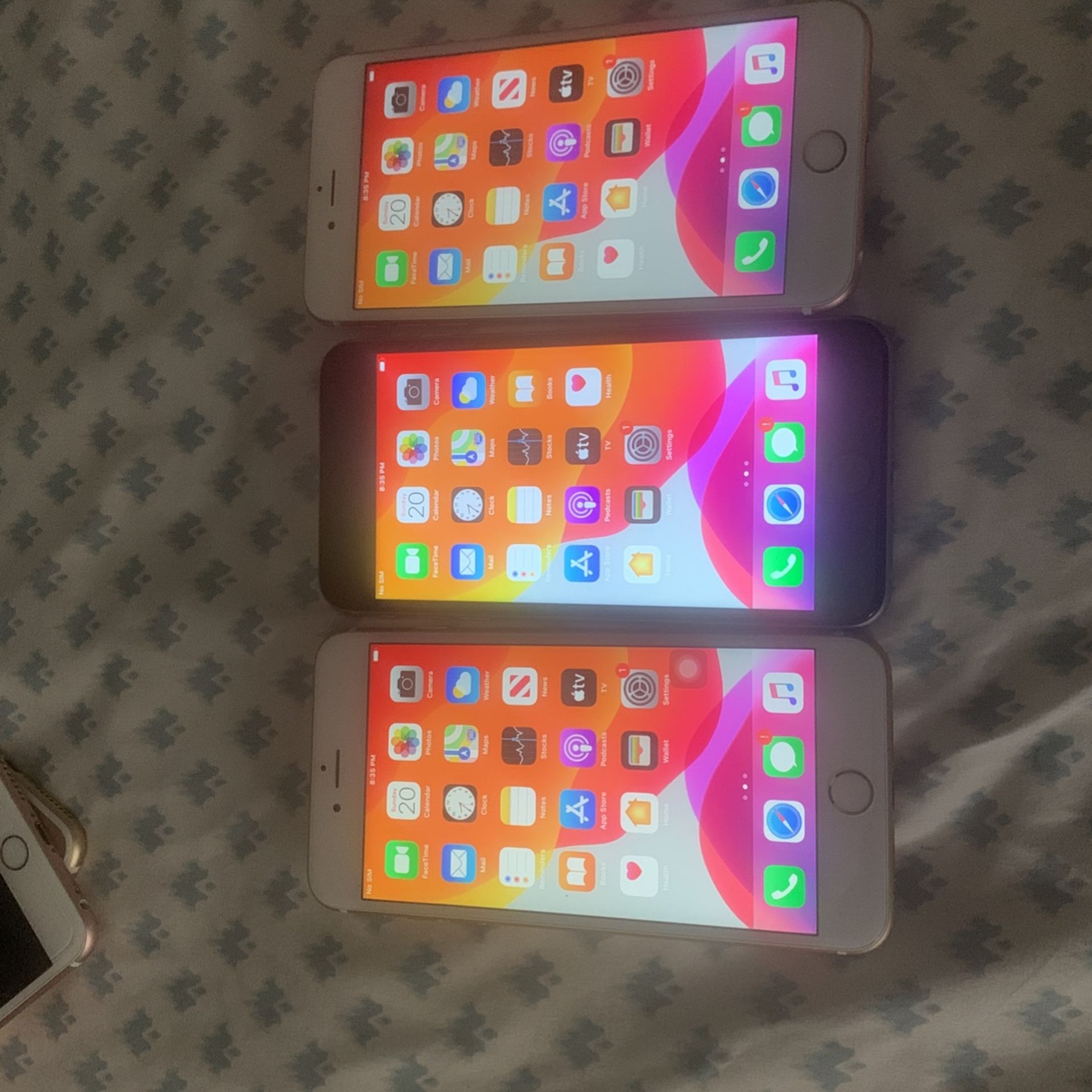 (A Lot Of 3) iPhone 6s Plus 64gb Unlocked For all USA and Overseas Carrier Networks For $540