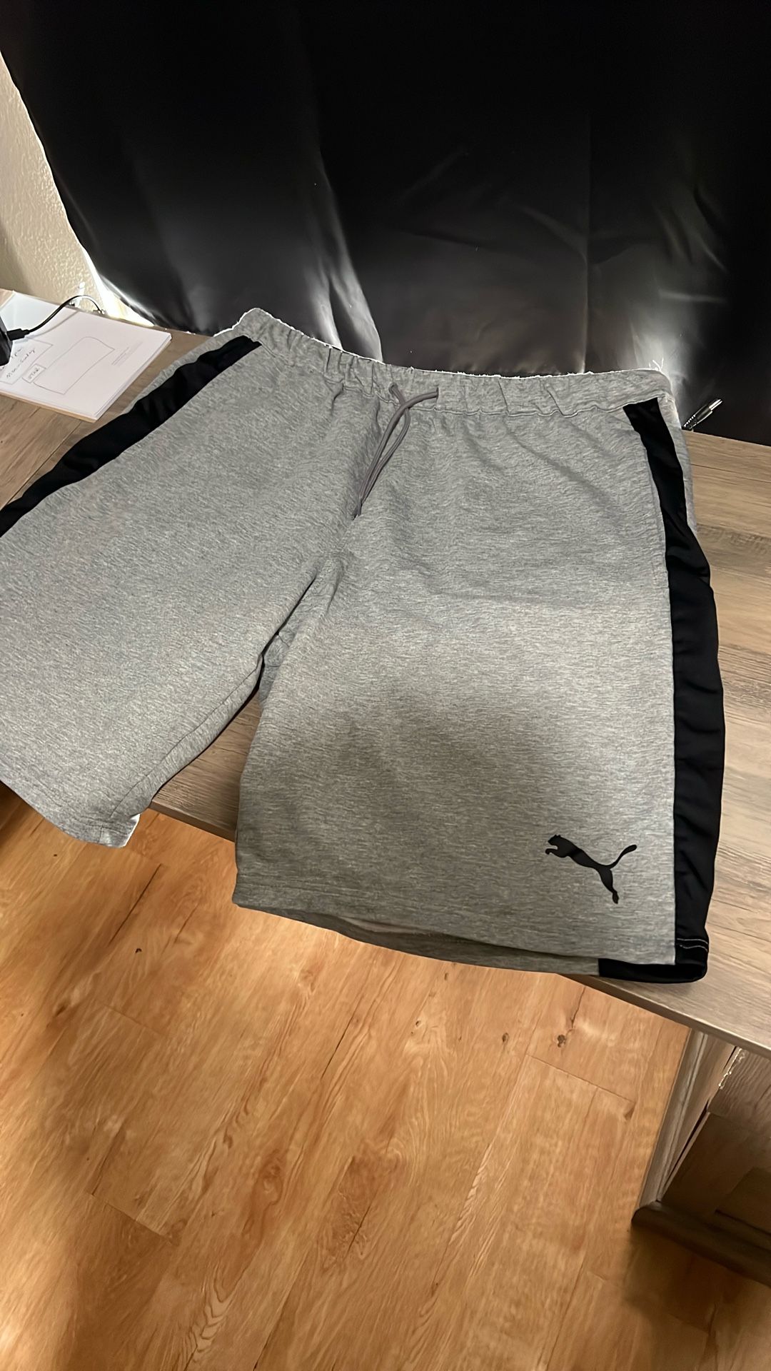 XXL PUMA SWEATSHORTS NWOT