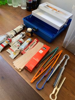Art bin+supplies