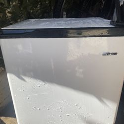 Mini Compact Fridge 