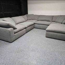 LARGE CAPACITY BRAND NEW LIGHT GREY SECTIONAL SAME DAY DELIVERY 