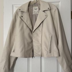 Women’s Jacket / Chamarra de mujer