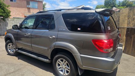 TOYOTA SEQUOIA