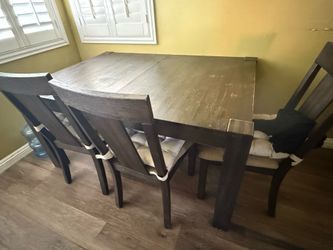 Dining Table 3 chairs