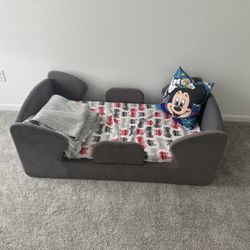 Toddler Bed with Dressers