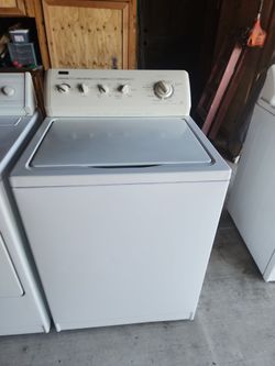 Kenmore Washer elite Heavy duty King Size Capacity Nice And Clean Located Perris