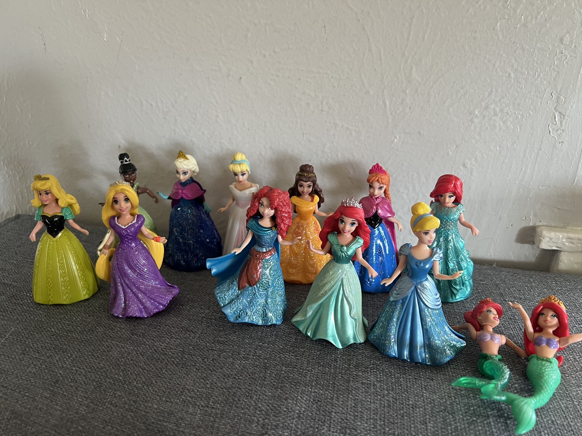 Disney Princess Magic Clip Dolls
