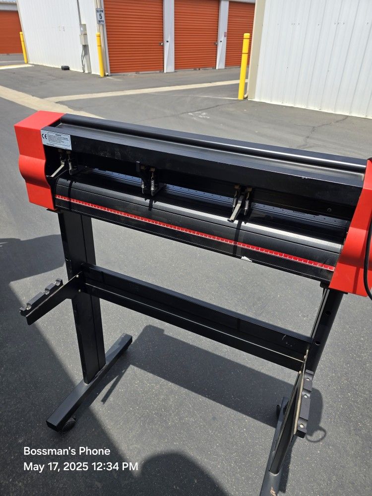 30" US Cutter Vinyl Cutter – Works Great