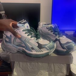 Balenciaga runners 