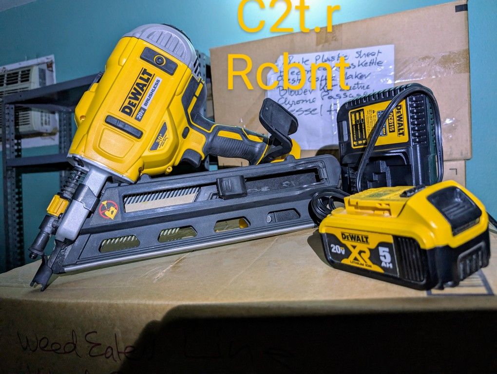 Dewalt Cordless Framing Hammer With 5ah Battery And Charger