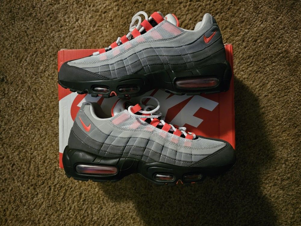 Nike Air Max 95 OG Solar Red (2018) AT2865-100 - US 9 M/10.5 W