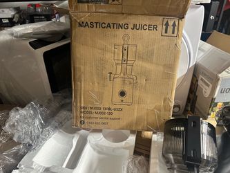 Masticating Juicer MJ002-130 – Slow Juicer, Black, Brand New