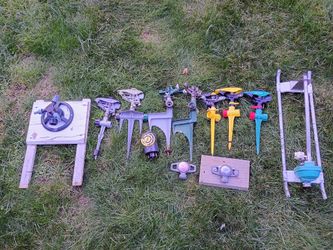 Lot of sprinklers Impulse Spike Lawn Sprinkler
In good working condition 