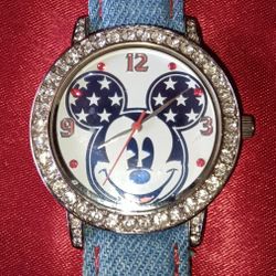 Unisex DISNEY Mickey Mouse Red/White/Blue Denim Silver Tone Crystal Accent Watch