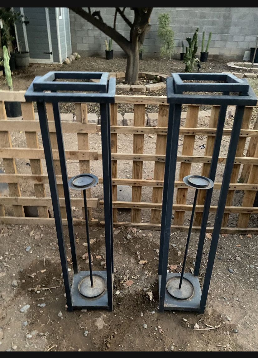 (Pending Pick Up) Yard Metal Pillars