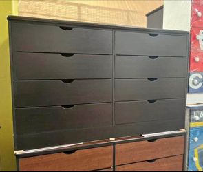 Eight Drawers Dresser