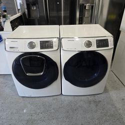 Set Samsung Working well, with warranty, delivery and installation included.
