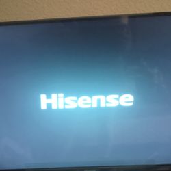 GOOGLE 32 INCH TV & VERY BRAND NEW 