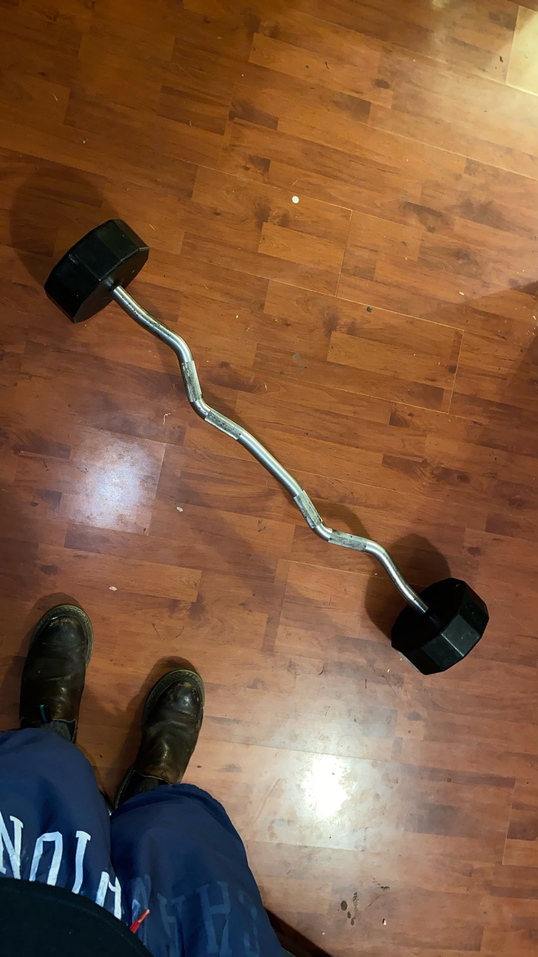 E-Z Curl Bar 70 lbs