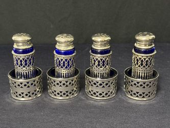 Vintage 4 pcs set of salt'n'papper shakers British made