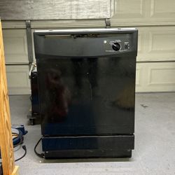 Dishwasher Used But Works Great