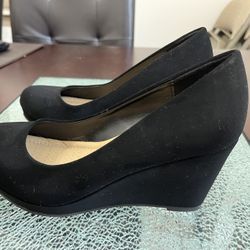 Women’s Black Suedes Wedges Size 7 1/2