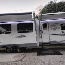 Travel Trailer Highland Ridge 31 