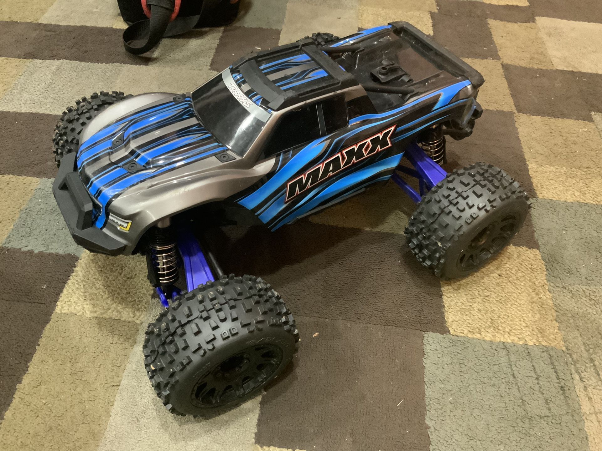 1/10 Scale Traxxas Maxx