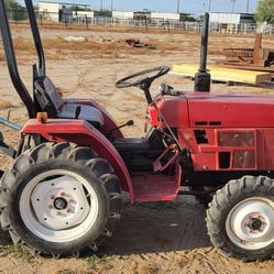 Allis Chalmers 5015 4x4 Diesel Tractor 1984