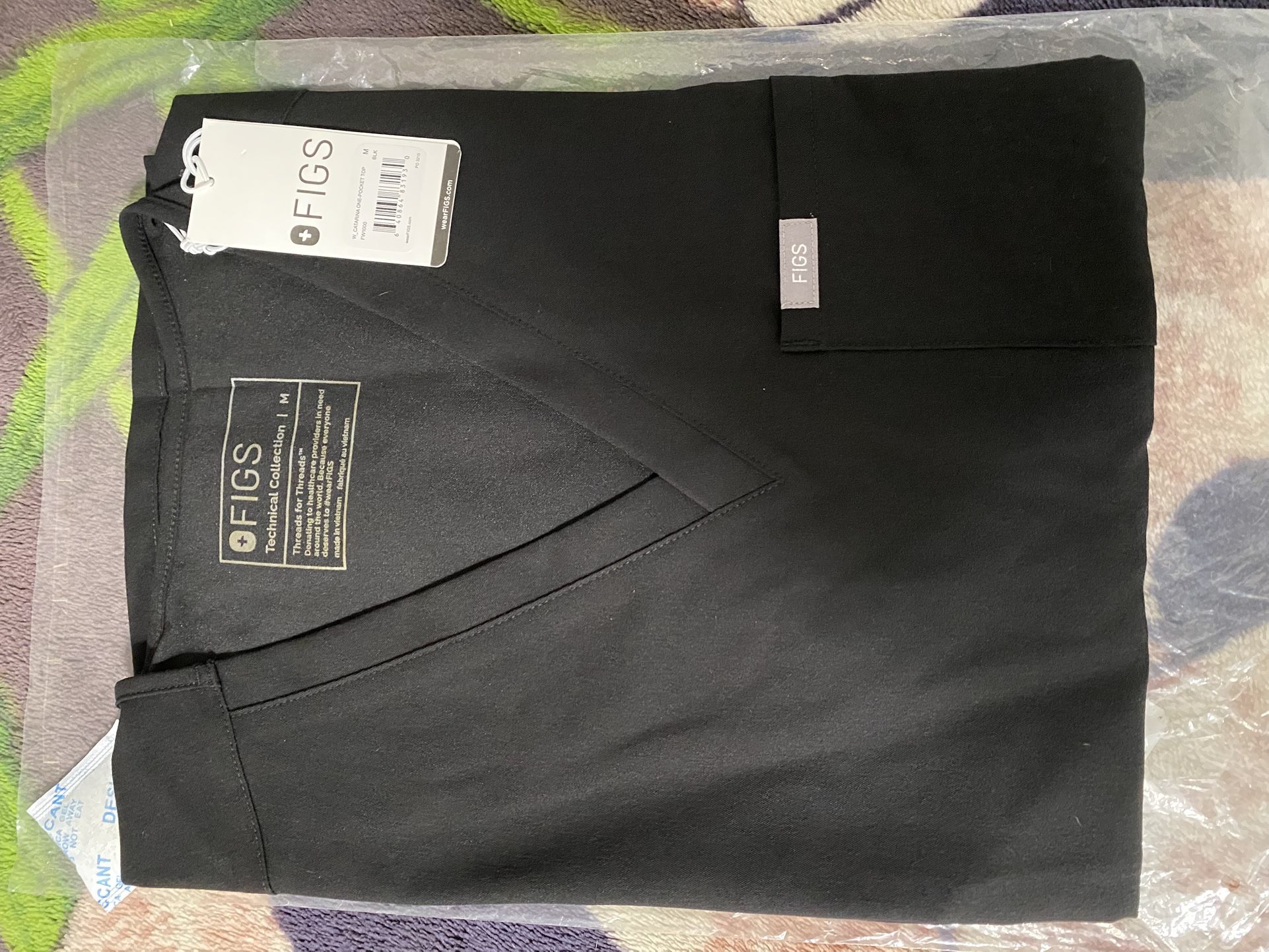 FIGS 2 piece set size L brand new with tags and original bags