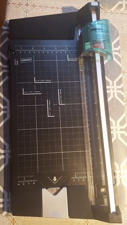 Cutting board for paper