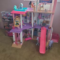 BARBIE DREAM HOUSE. $140.00