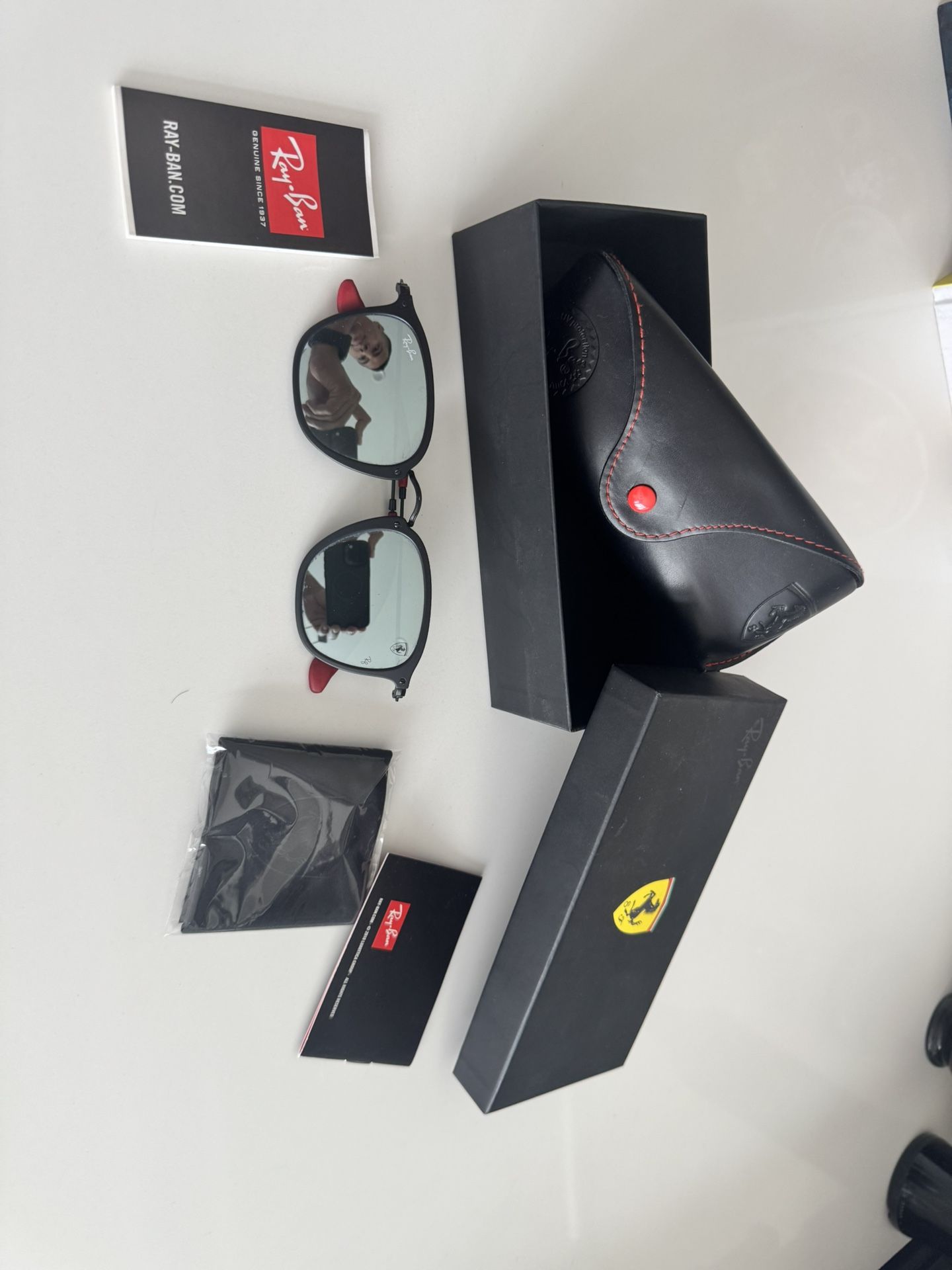 Ray Bans x Ferrari 