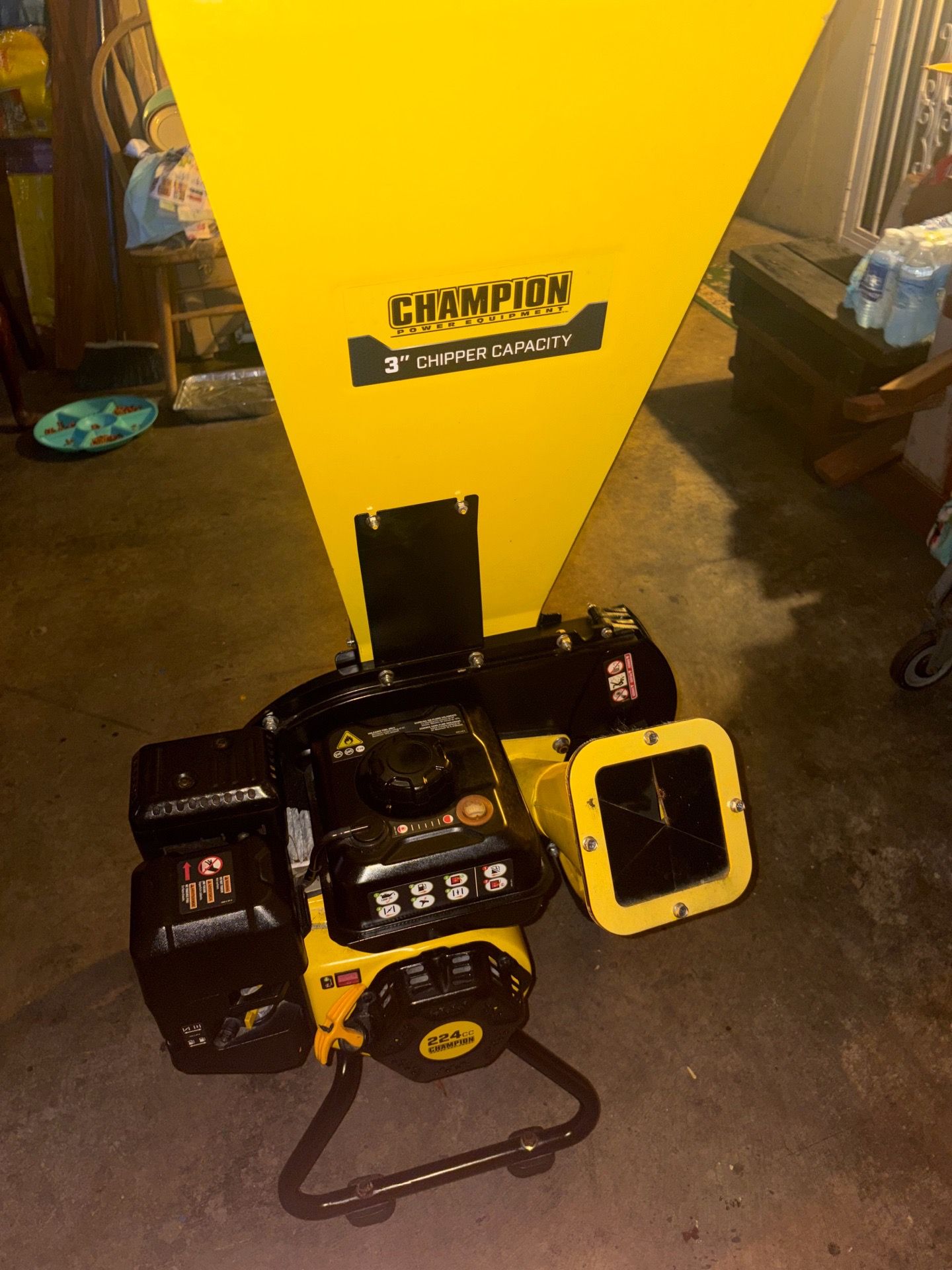 New Champion Dia 224 chipper-shredder 2 in 1