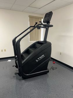 (Brand New) Stair Stepper Climber Cardio Machine Step mill Stairmaster