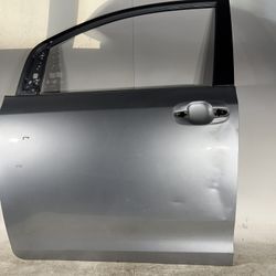 2011 - 2017  TOYOTA SIENNA OEM DRIVER LEFT FRONT DOOR 2012 2013 2014 2015 2016