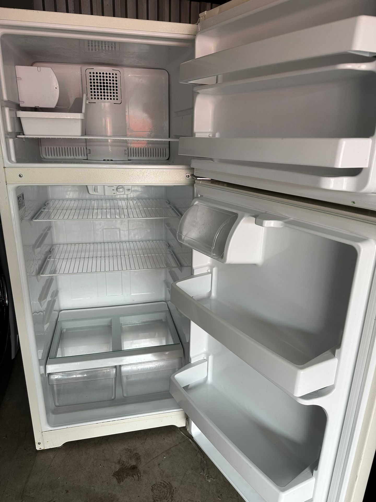 GE fridge