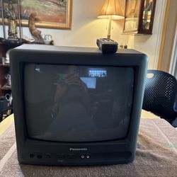 Vintage Panasonic 13" CRT TV Television CT-13R17B Retro TV/Gaming