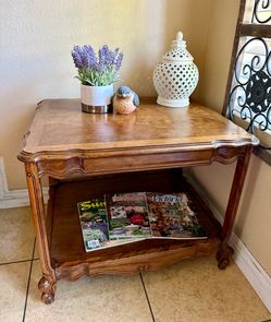 Vintage Wooden Accent/End Table